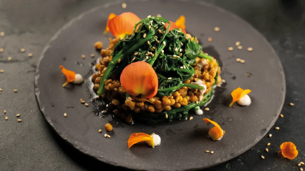 Insalata tiepida di lenticchie e spinaci