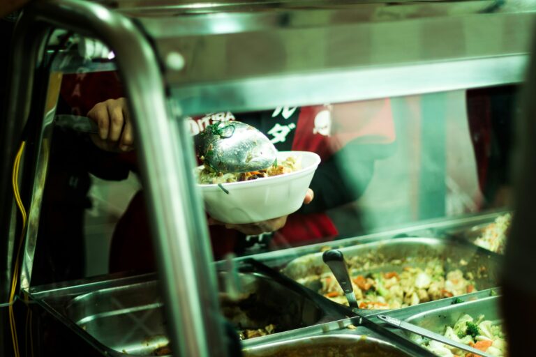 Il caso portoghese: l’introduzione dell’obbligo di un’opzione vegana nelle mense